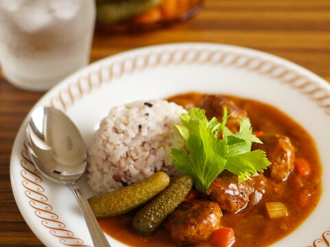 三十雑穀ごはんで　ミートボールカレー